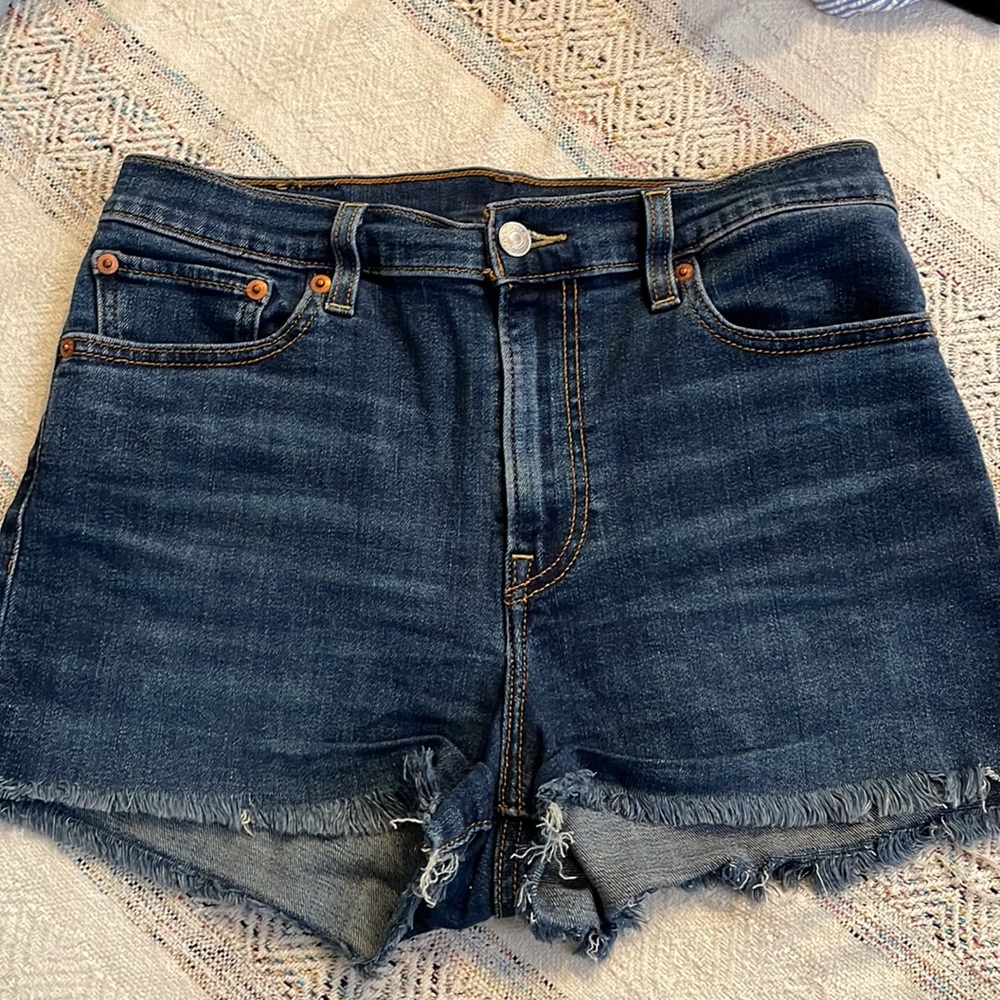 Levi’s cutoff shorts